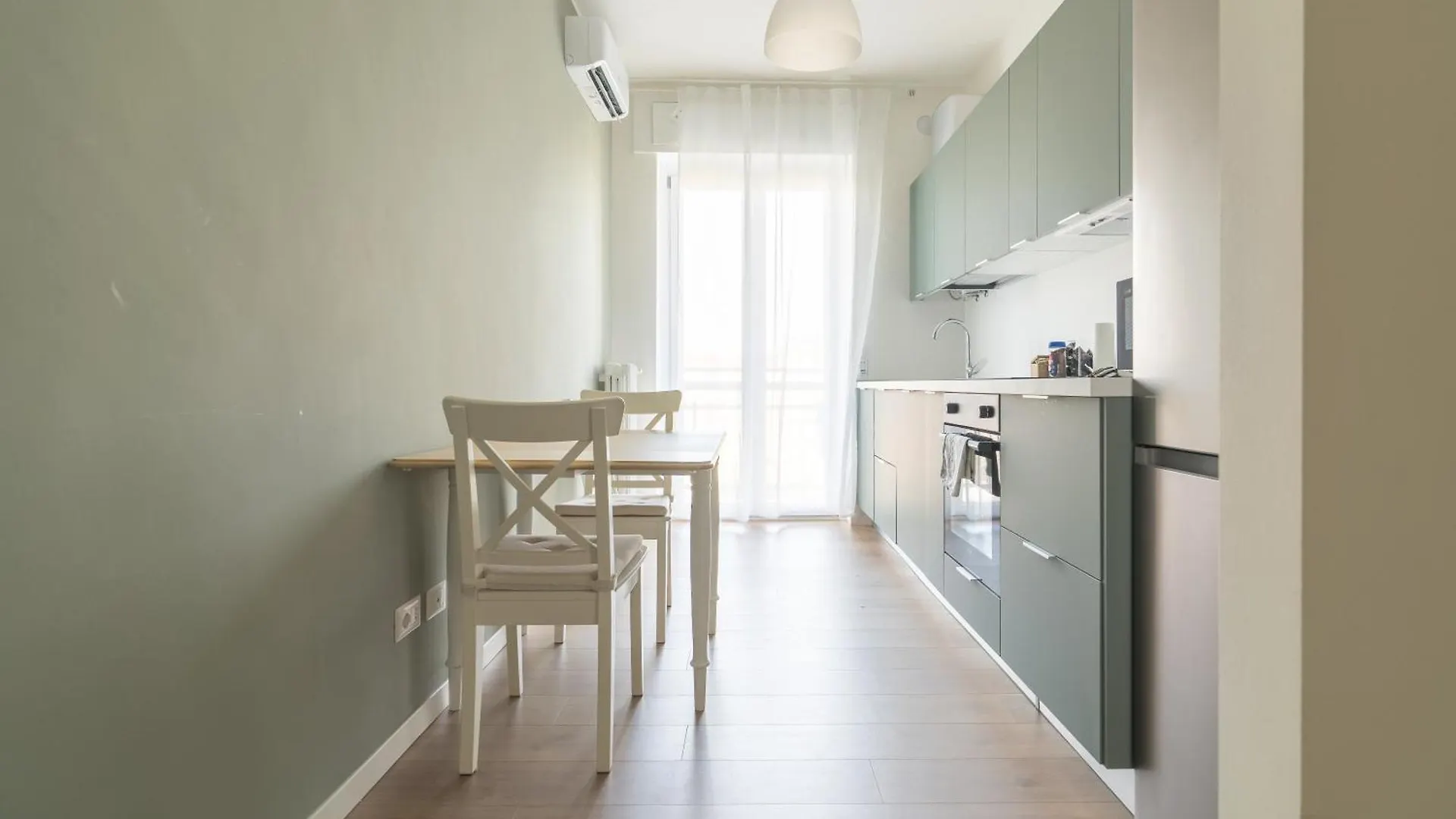 Design District Apartment - Milano Navigli 0*, Milan Italy
