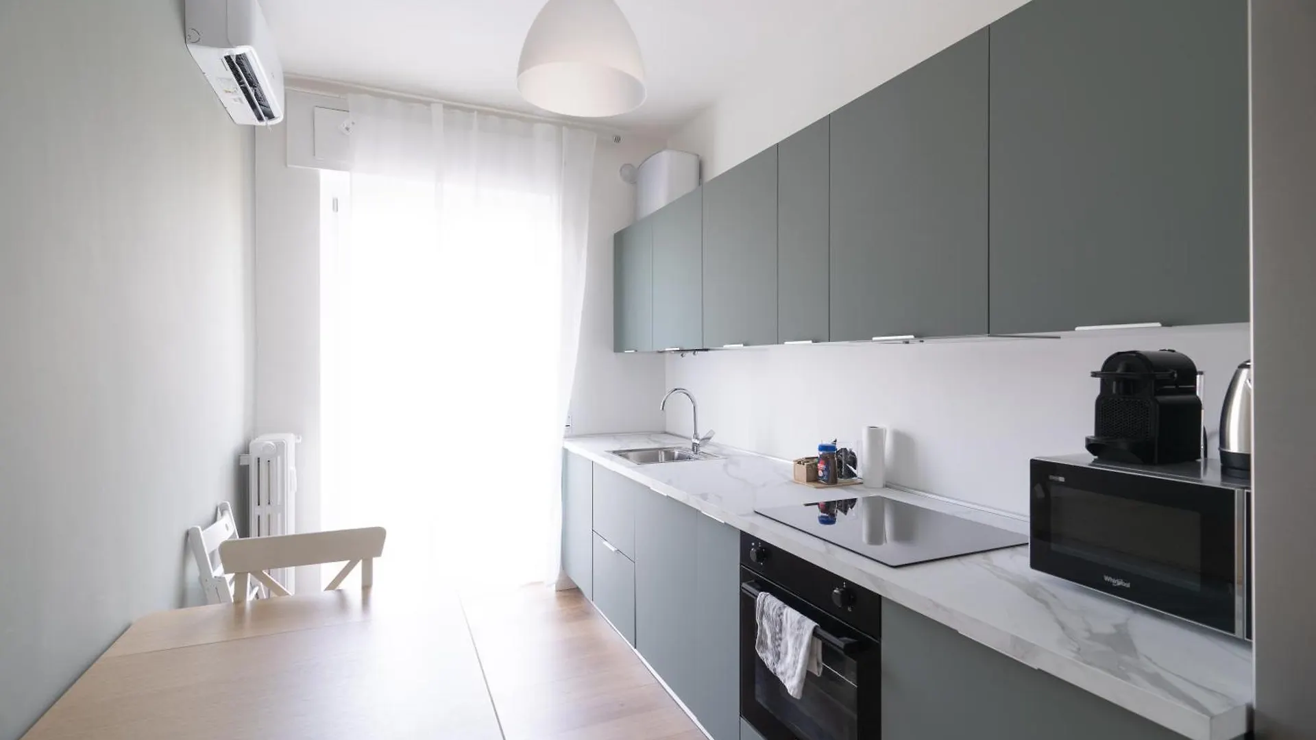 Design District Apartment - Milano Navigli Milan